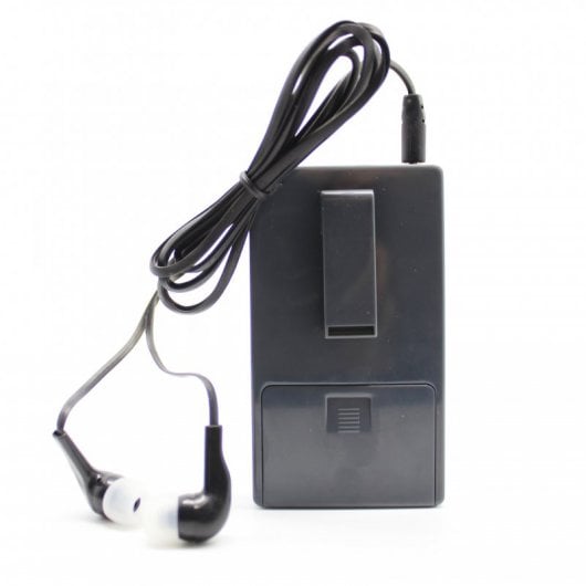 Quick Media Radio FM Pantalla LCD con Hora y DSP