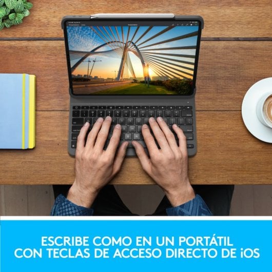 Custodia Logitech Slim Folio Pro con tastiera retroilluminata per iPad Pro 11" (generazione 1/2/3/4)