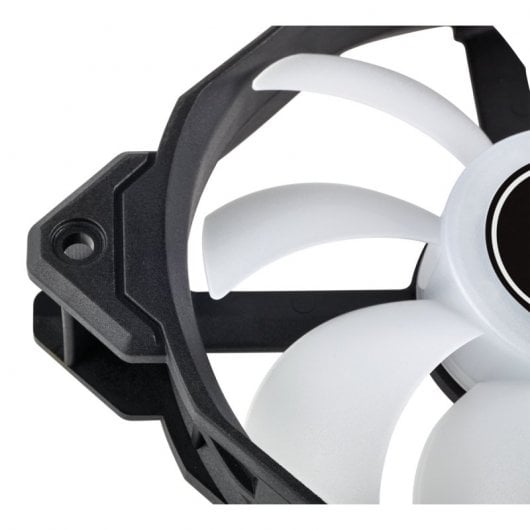 Corsair AF140 Ventilateur LED 140mm LED Blanc