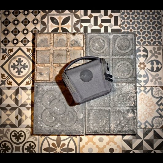 Smile Smart Tiny Sac pour appareil photo Gris