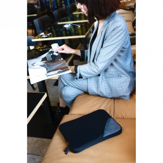 MW Funda de Neopreno y Espuma Inteligente con Interior de Polyester para MacBook Pro/Air 13" Negro/Gris