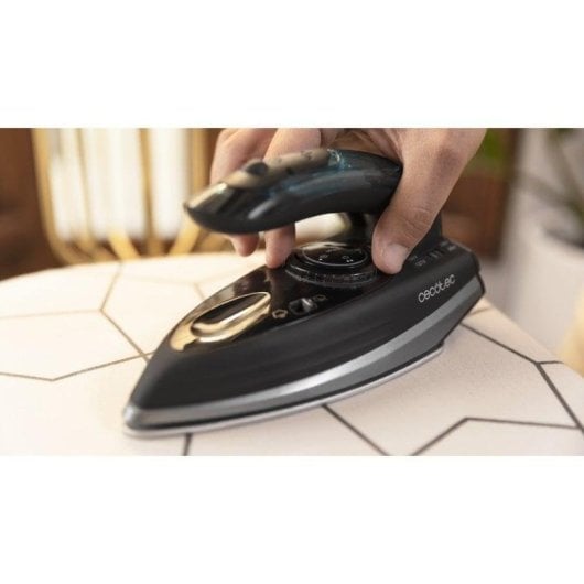 Ferro da stiro Cecotec Fast&Furious 4000 Travel 1200W doppio voltaggio vapore