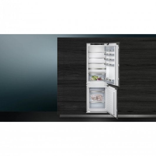 Siemens iQ500 KI86SAFE0 Frigorífico Combi Integrable E