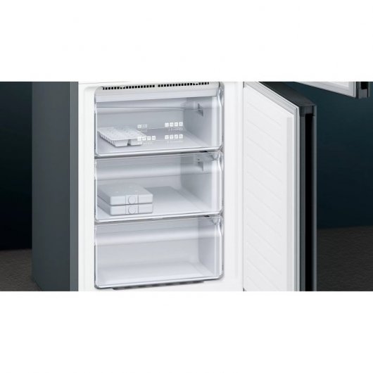 Siemens iQ700 KG39FPXDA Frigorífico Combi D Negro