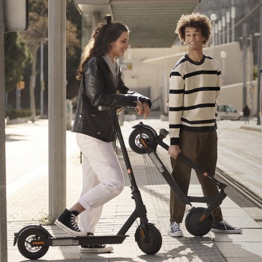 Xiaomi Pack Mi 10T Pro 5G 8/128GB Negro + Mi Electric Scooter Essential