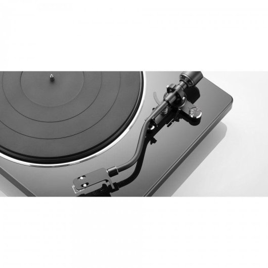 Tocadiscos Denon DP-400 Tracción Correa Negro Ecualizador Phono