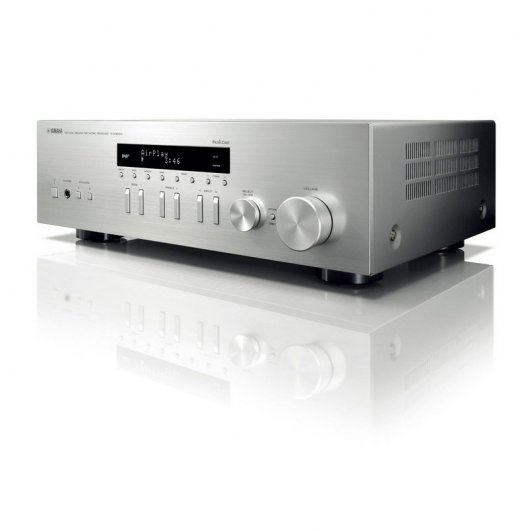 Yamaha RN-303D Receptor HiFi Plata