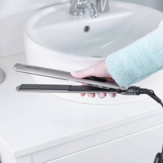 Prancha de Cabelo Cerâmica Ufesa PP5500 Velvet Pro 230ºC Temperatura Regulável Desligamento Automático Visor LCD