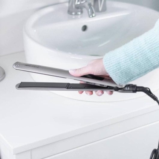 Prancha de cabelo Ufesa PP5500 Velvet Pro Cerâmica 2 em 1 230ºC Desligamento automático Preta