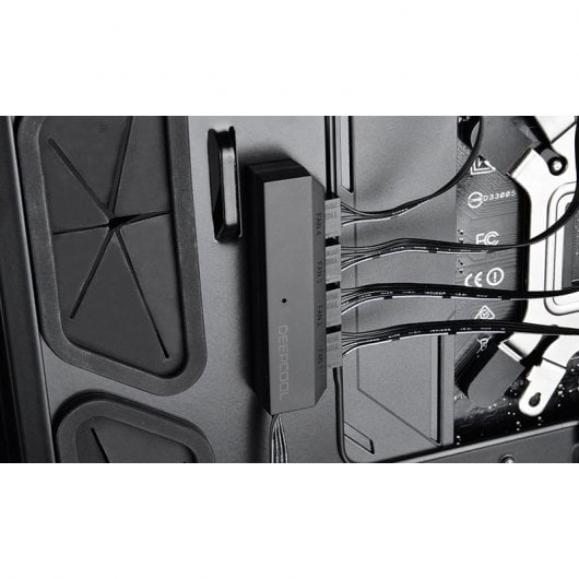 HUB DeepCool FH-04 pour Ventilateurs 4 Ports Noir