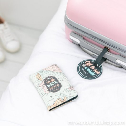 Fujifilm Pack Instax Mini 11 Blanca + 20 Fotos + Álbum Pasaporte + Etiqueta Maleta Mr. Wonderful