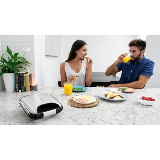 Sandwichera Cecotec Rock'n Toast Fifty-Fifty acciaio inox rivestimento RockStone 750W