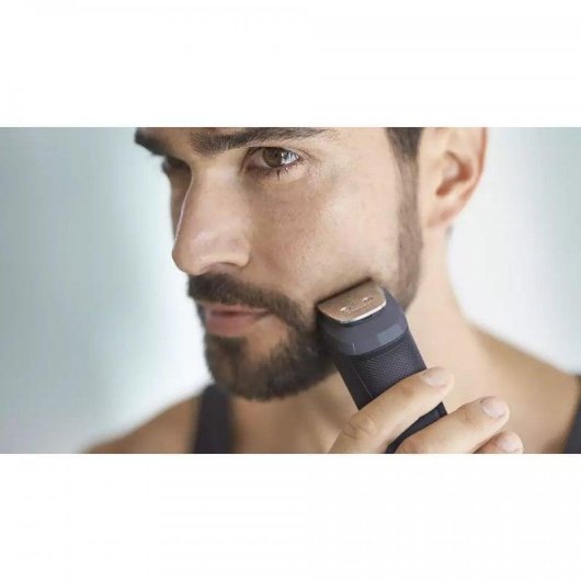 Aparador Multifunções Facial Philips Multigroom Series 5000 MG5730/15 Recarregável 80min Resistente à Água 9 Ajustes Pentes