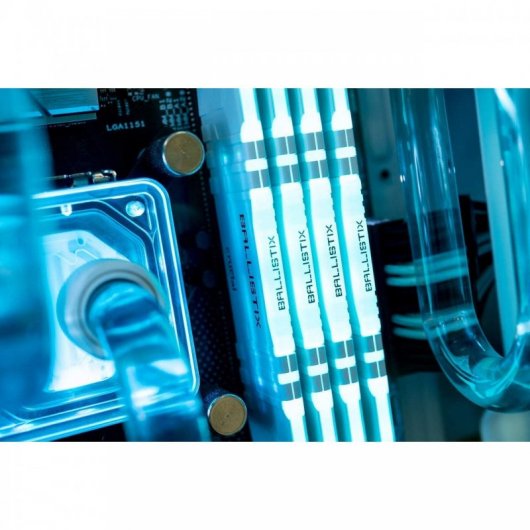 Crucial Ballistix RGB DDR4 3000Mhz PC4-24000 32GB 2x16GB CL16