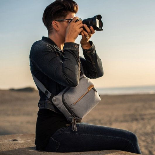 Peak Design Everyday Sling 6L V2 Mochila para Cámara Gris Ceniza
