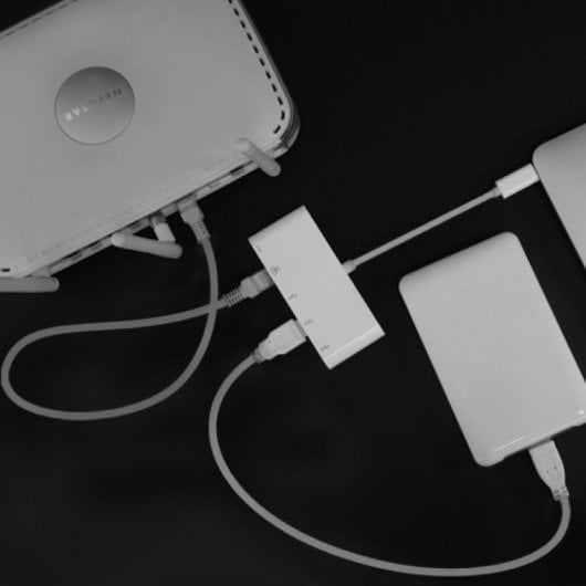 Adaptateur Macally UC3HUB3GBC USB-C 3.1 vers 3 ports USB-A + 1 port Ethernet et 1 port USB-C