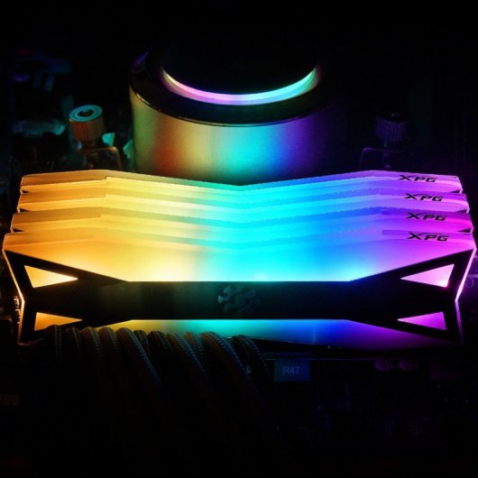 Adata XPG Spectrix D60G RGB DDR4 3200 MHz PC4-25600 16 GB 2 x 8 GB CL16