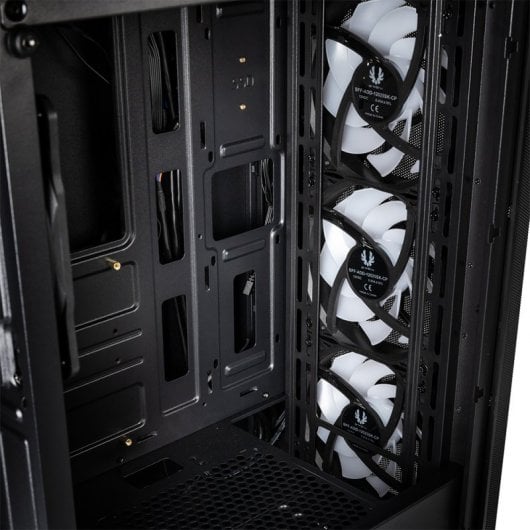 BitFenix Nova Mesh SE TG Vidro Temperado USB 3.1 ARGB Preta