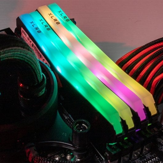 PNY XLR8 RVB DDR4 3600 MHz PC4-28800 32 Go 2 x 16 Go CL18