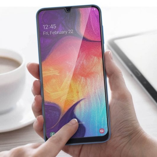 Protecteur en verre trempé noir Avizar pour Samsung Galaxy A30s