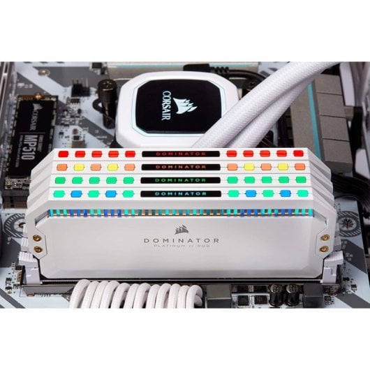 Corsair Dominator Platinum RGB DDR4 3200 MHz PC4-25600 32 GB 4 x 8 GB CL16 Weiß