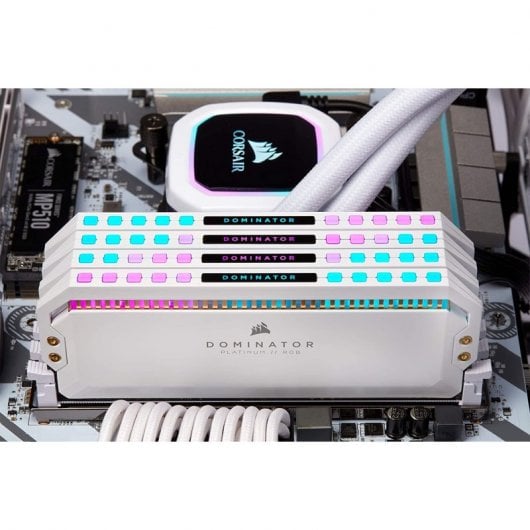 Corsair Dominator Platinum RGB DDR4 3200 MHz PC4-25600 32 GB 4 x 8 GB CL16 Weiß