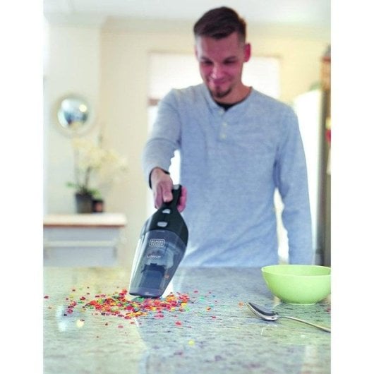 Aspirador sem Fio Black & Decker NSVA315J 120W 11min Capacidade 0.4L Acessórios