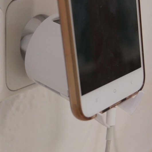 Simon Brico Adaptador de Corriente con Soporte + 2 USB Blanco