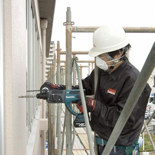 Makita DHR202RTJ Martillo Perforador + 2 Baterías + Maletín + Cargador