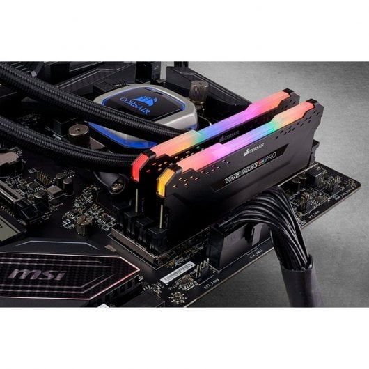 Corsair Vengeance RGB Pro CMW32GX4M2Z3600C18 Speichermodul 32 GB 2 x 16 GB DDR4 3600 MHz