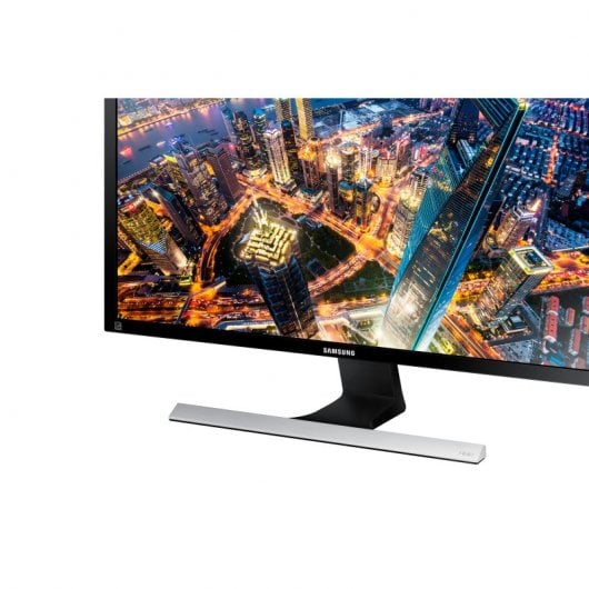 Samsung 28" Moniteur UHD UE590