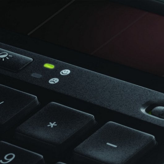 Logitech Wireless Solar Keyboard K750