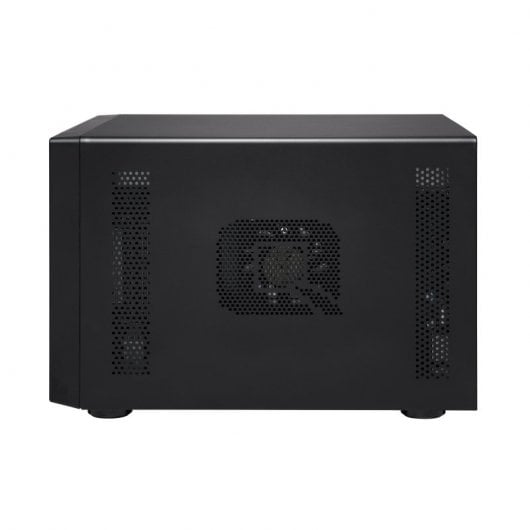 Qnap TS-673-8G NAS