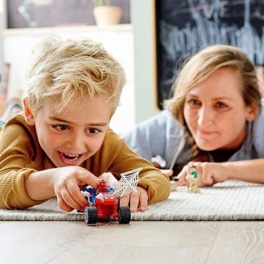 Lego Marvel: Spider-Man Batalla Final entre Spider-Man y Sandman