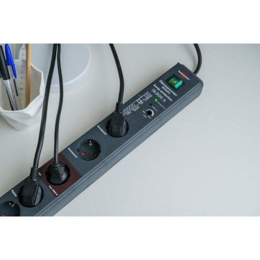 Steckdosenleiste Brennenstuhl Secure-Tec 8 Steckplätze mit Überspannungsschutz und Main-Follow Funktion