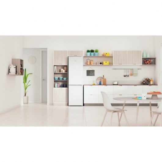 Indesit INFC9 TI22W Frigorífico Combinado E Branco