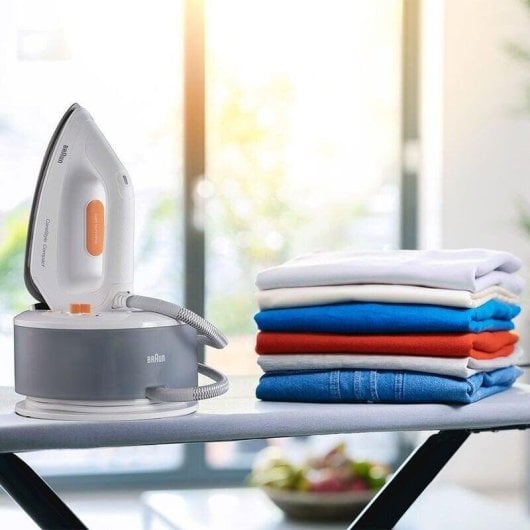 Estação de Engomar Braun CareStyle Compact IS 2132 2400W FreeGlide 3D 5.5 Bar