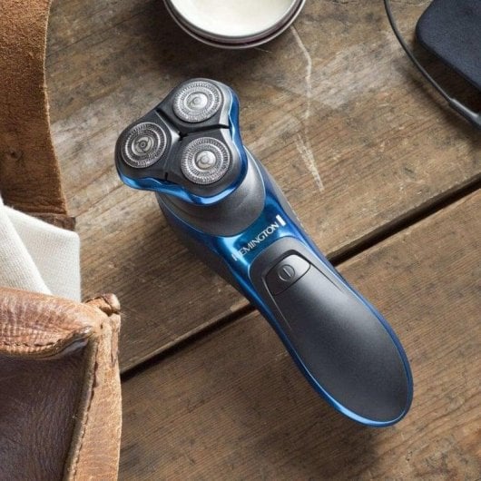 Rasoio Elettrico Viso Remington Hyperflex Aqua Pro XR1470 Senza Filo 90min Impermeabile 3 Testine Ricarica Rapida