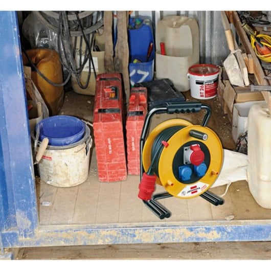 Multipresa Brennenstuhl Brobusta CEE 3 prese protezione surriscaldamento IP44 40 m