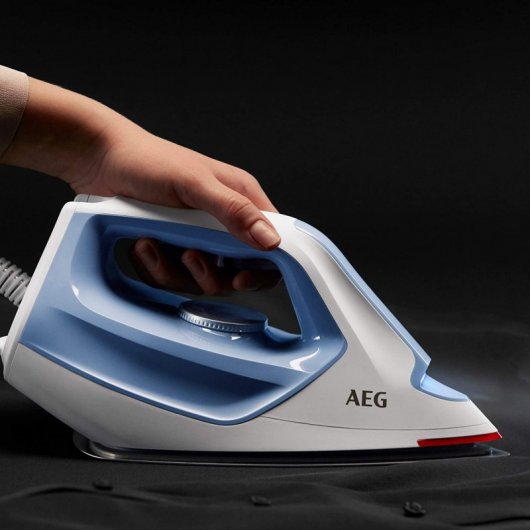 AEG ST7-1-2DB Centro de Planchado 6 Bares 2400W