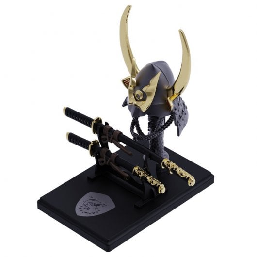 MSI Sword 15 A11UC-626ES Intel Core i7-11800H/16GB/1TB SSD/RTX 3050/15.6" + Helmet & Katana Set