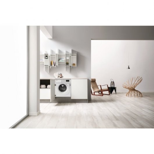 Whirlpool BI WMWG 71483E EU N Máquina de Lavar Roupa Encastrável 7 kg D