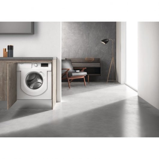 Whirlpool BI WMWG 71483E EU N Máquina de Lavar Roupa Encastrável 7 kg D