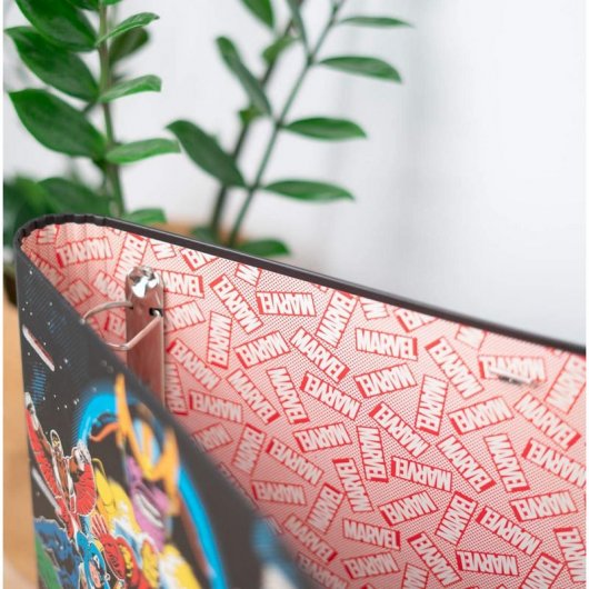 Erik Carpeta Troquelada Premium 4 Anillas Marvel Comics Vengadores