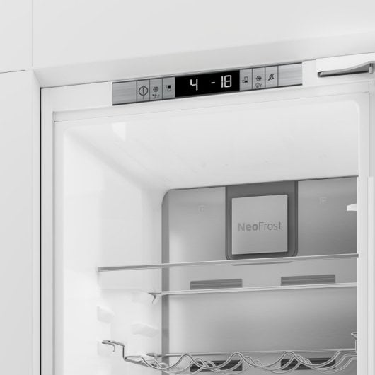 Beko BCNA275E4SN Frigorífico Combinado Encastrável E