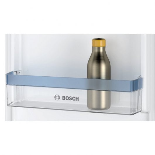 Bosch Serie 4 KIV86VSE0 Kühl- und Gefrierkombination Integriert 267 l E Weiß