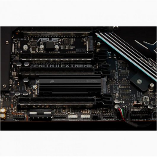 Corsair MP600 PRO 4 TB M.2 NVMe PCIe Gen 4 x4 SSD