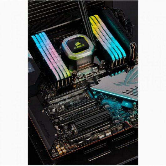Corsair MP600 PRO 4 TB M.2 NVMe PCIe Gen 4 x4 SSD