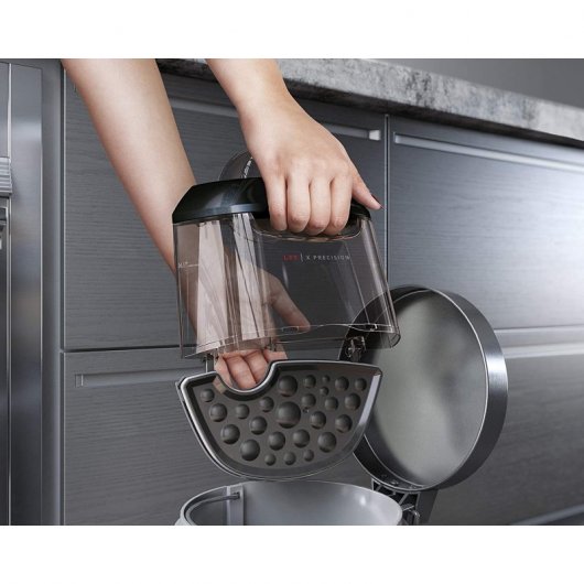 AEG LX9-3-STM Schlittenloser Staubsauger 650 W
