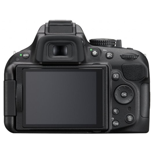 Objectif Nikon D5200 + AF-S DX 18-55 mm F/3.5 VR